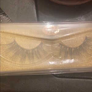 Luxurious Gold False Eyelashes